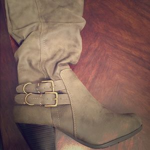 Ladies size 8 boots